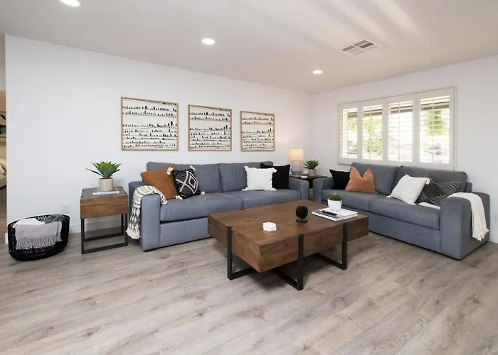Massive Backyard - Pool, Hot Tub, Putting Green, & Fire Pit Ferienhaus Tempe